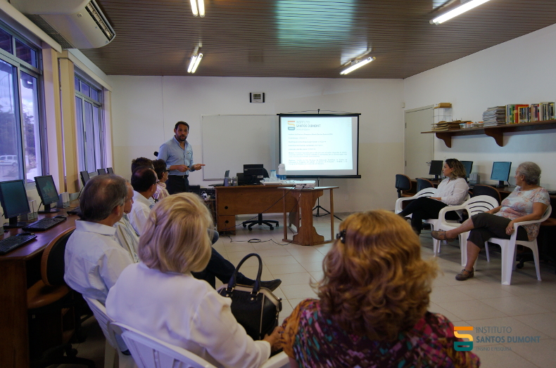 Reginaldo Freitas Júnior faz apresentação sobre o ISD para a comitiva do Sistema Fecomércio RN e empresários de Macaíba.